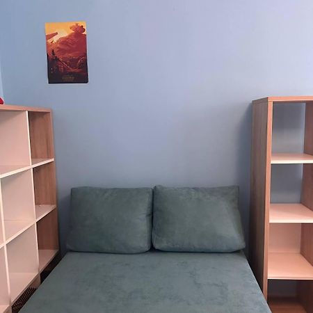 Appartement Біля Залізничного Вокзалу Вулиця Олени Степанівни 33Б à Lviv Extérieur photo